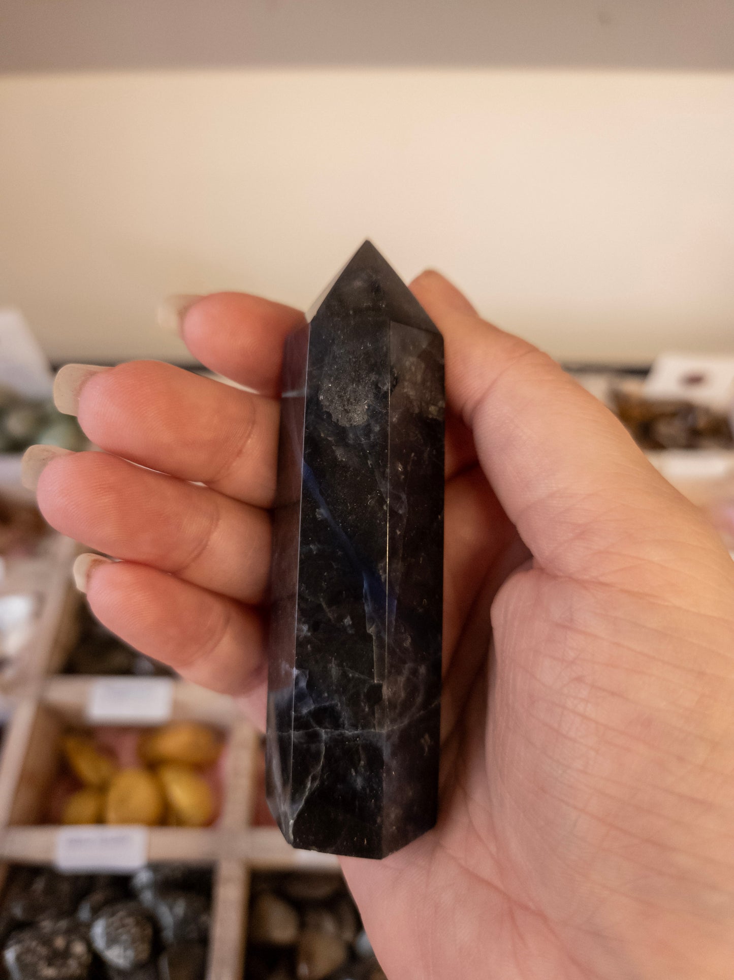 π Clarity & Focus with Sodalite Point