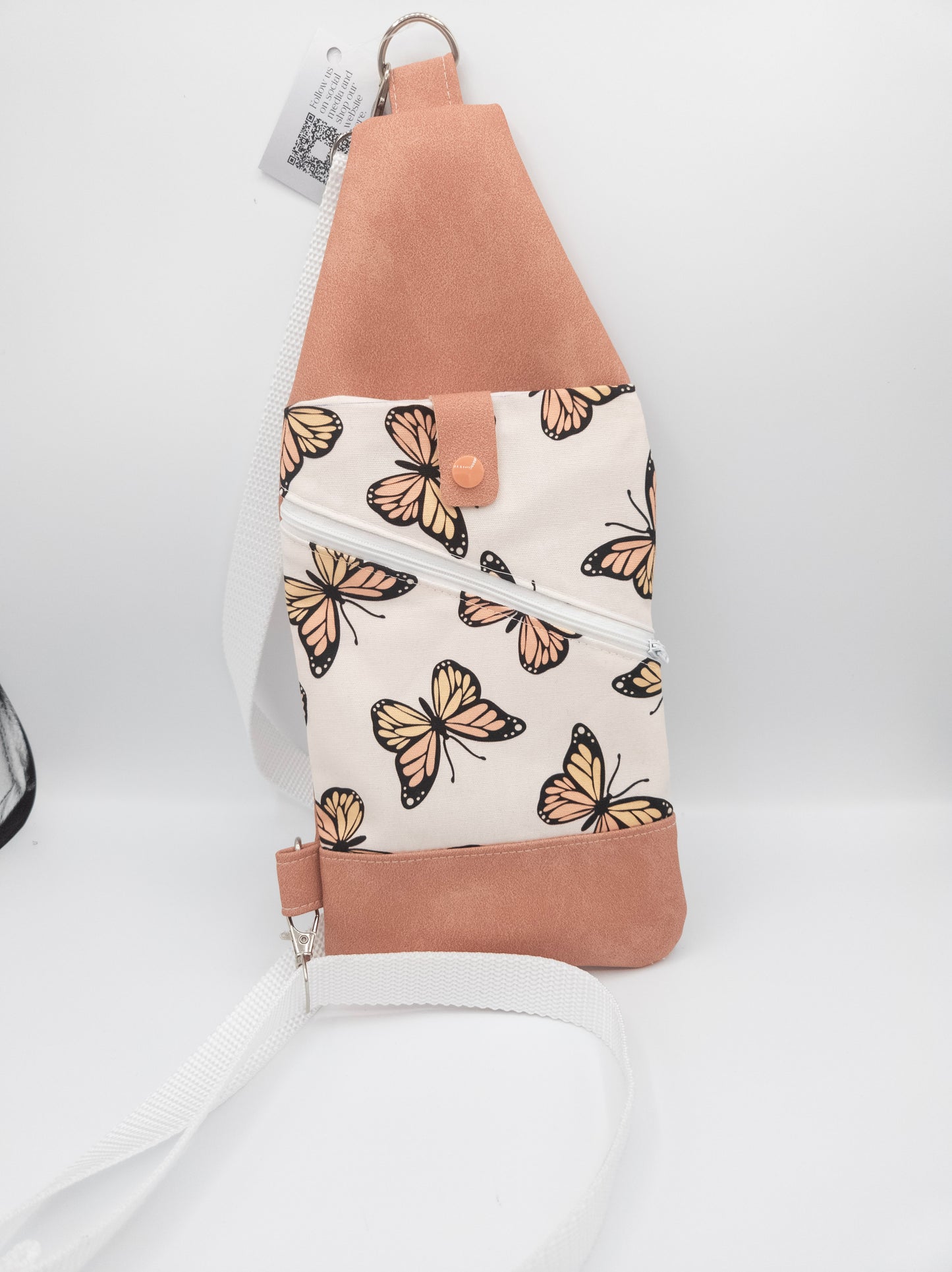 The Evelyn Traveller Sling Bag